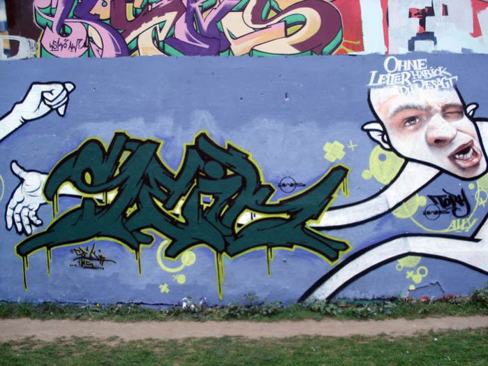 Graffiti Wall - Photo by seik - seik, seik77, tory
