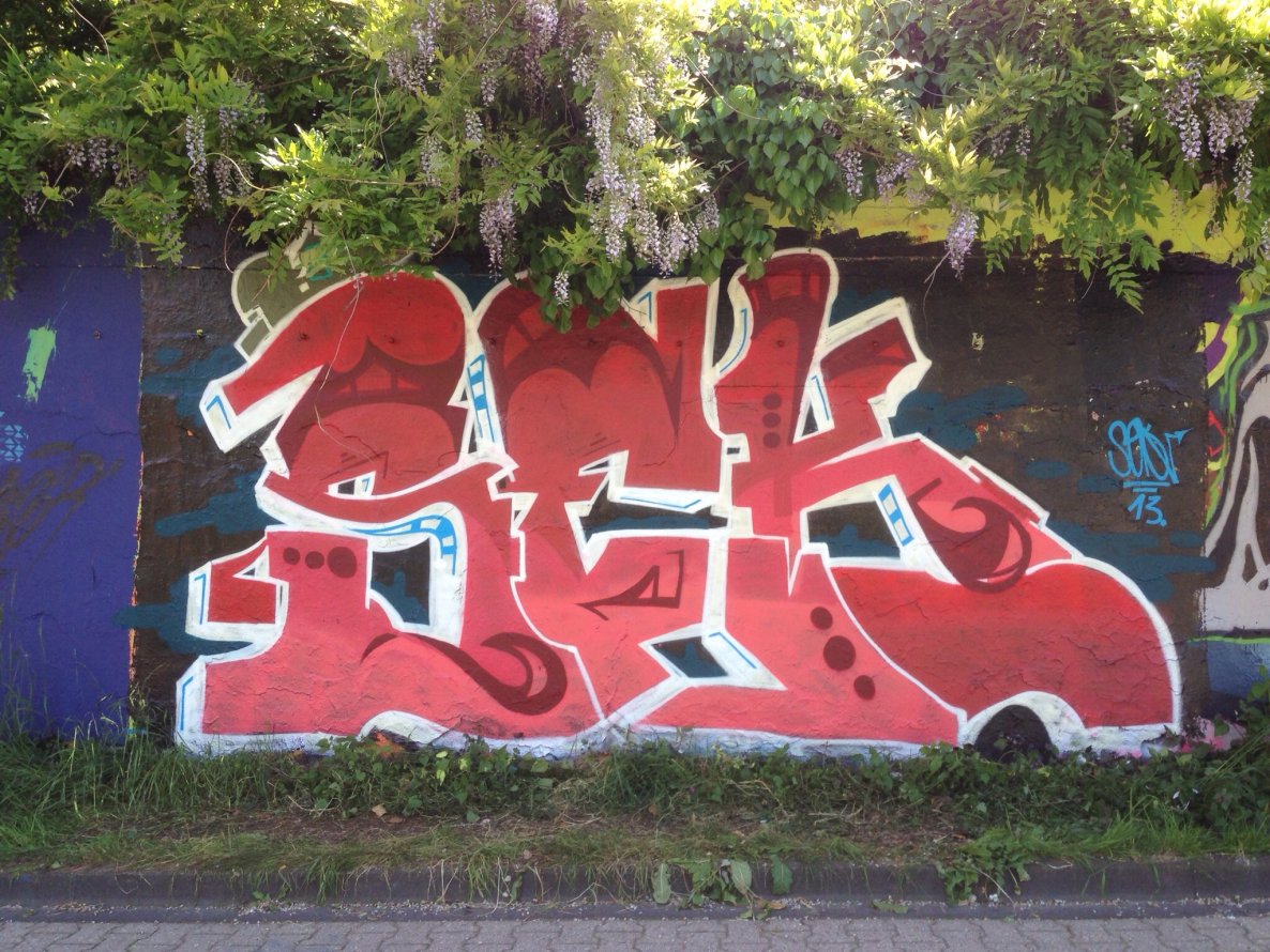 Graffiti Wall in Frechen - Photo by sek2087 (2013)