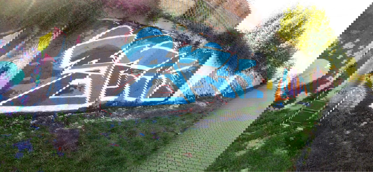 Graffiti Wall - Photo by sek2087