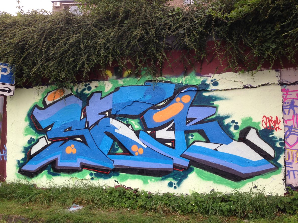 Graffiti Wall - Photo by sek2087