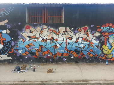 Graffiti Wall - Photo by sekyp (2014)