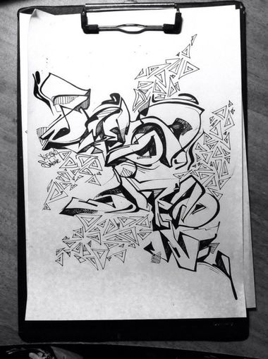 Graffiti Sketch - Photo by senkizh - senk (2013)