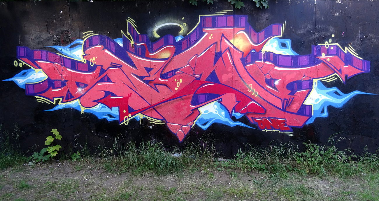 Graffiti Wall in Bremen - Photo by serio (2015)
