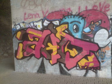 Graffiti Wall - Photo by sharpboi_einzr