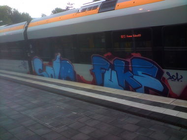 Graffiti Train - Photo by sharpboi_einzr