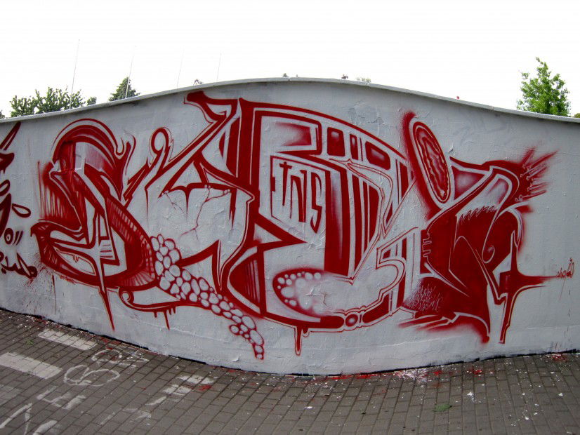 Graffiti Wall - Photo by sheik - nur, rot, und