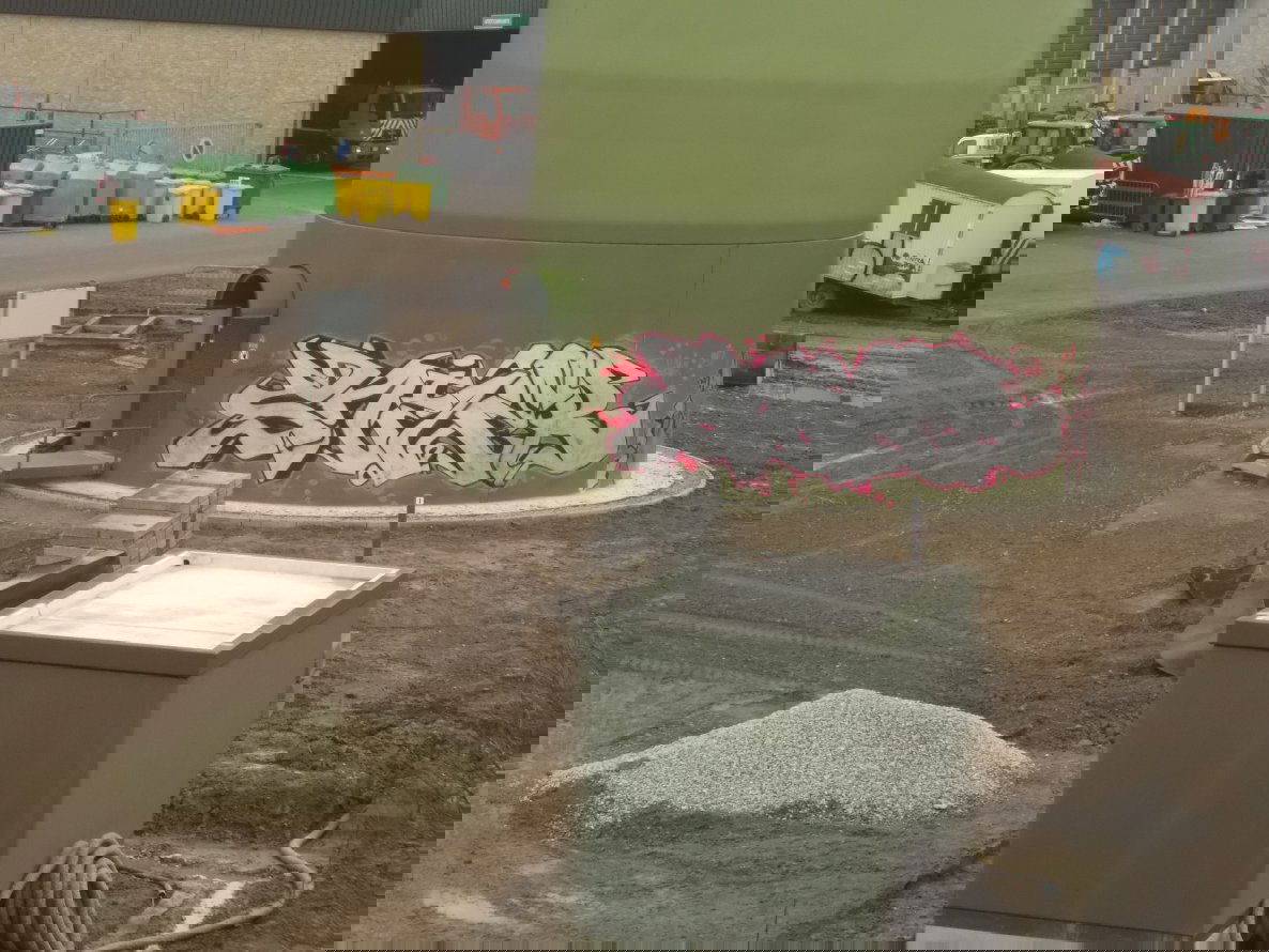 Graffiti Bombing in Hasselt - Photo by shiver - shiver (2012)