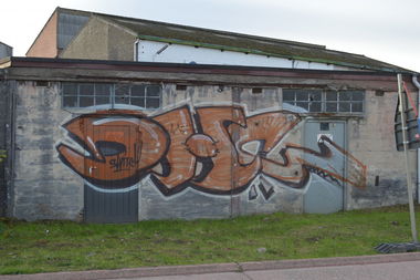 Graffiti Wall - Photo by shiver