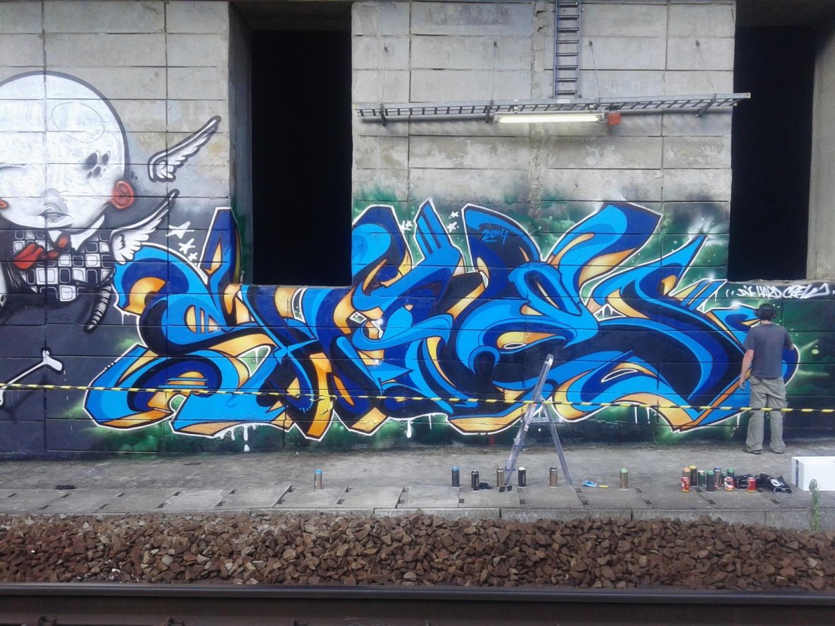 Graffiti Wall - Photo by shiver