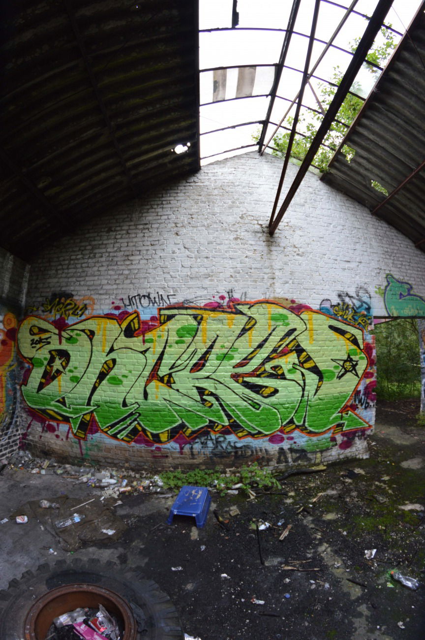 Graffiti Wall - Photo by shiver