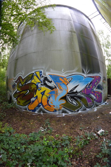 Graffiti Wall - Photo by shiver