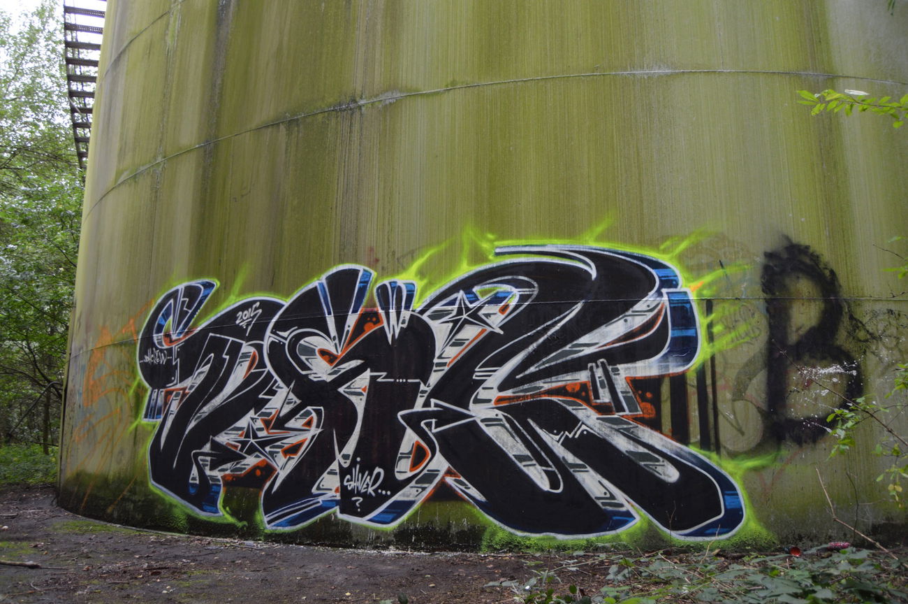 Graffiti Wall - Photo by shiver