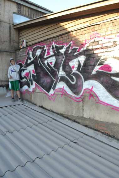 Graffiti Wall - Photo by shkkhs