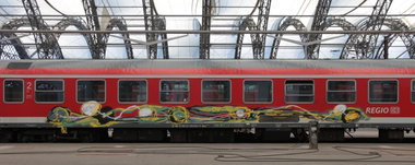 Graffiti Train in Dresden - Photo by shlomo - shlomo, weirdos (2012)