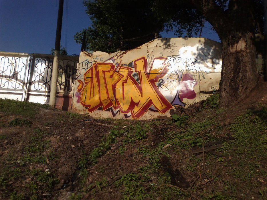 Graffiti Bombing in Moscow - Photo by shtrih - ????? (2013)