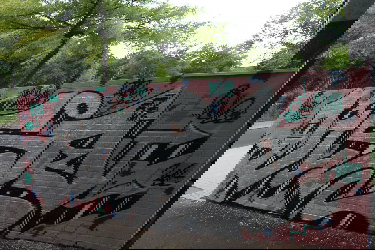 Graffiti Wall in Baunatal - Photo by siebnfuffzich - Jisoe57, Baunatal, Kassel (2014)
