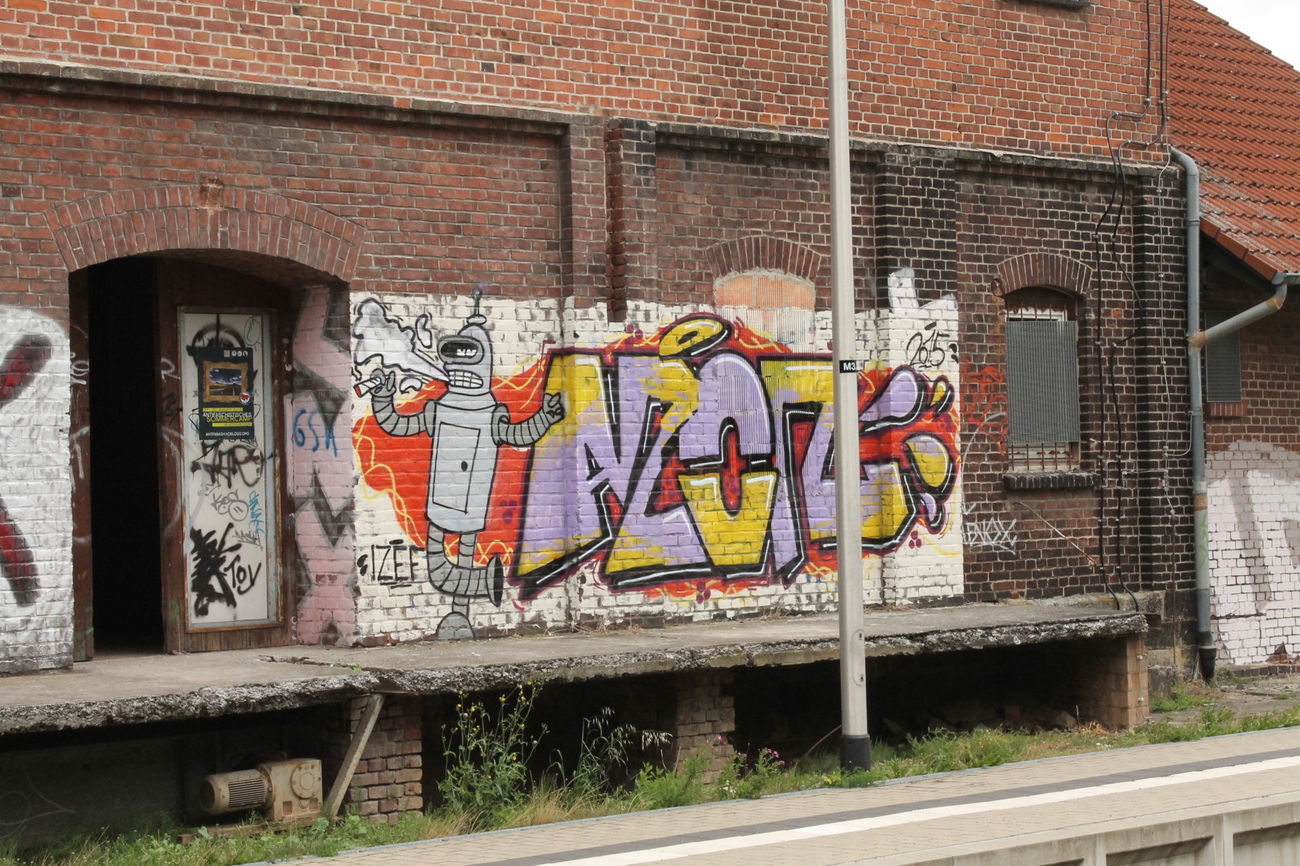 Graffiti Photo by siebnfuffzich - Azor, izef, bender (2015)