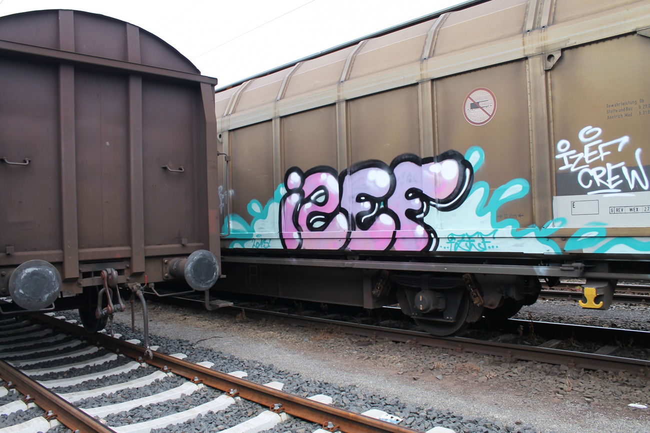 Graffiti Train - Photo by siebnfuffzich - Izef, Fr8, Freight (2013)