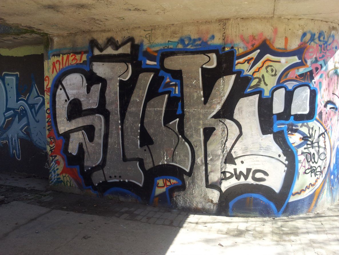 Graffiti Bombing - Photo by silk14 - silk14 (2013)