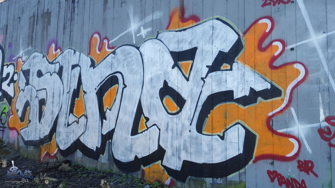 Graffiti Wall in Stockholm - Photo by sina (2016)