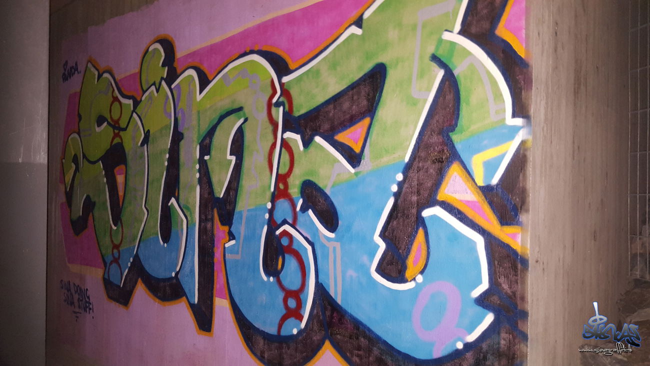 Graffiti Wall in Stockholm - Photo by sina (2016)