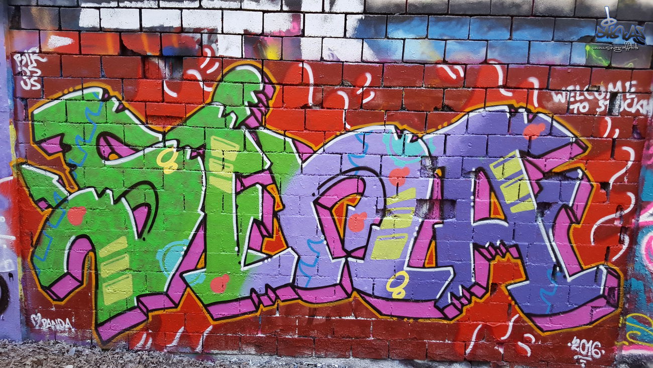 Graffiti Wall in Stockholm - Photo by sina (2016)