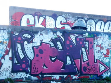 Graffiti Wall - Photo by skamfromvis - cumstah!!!