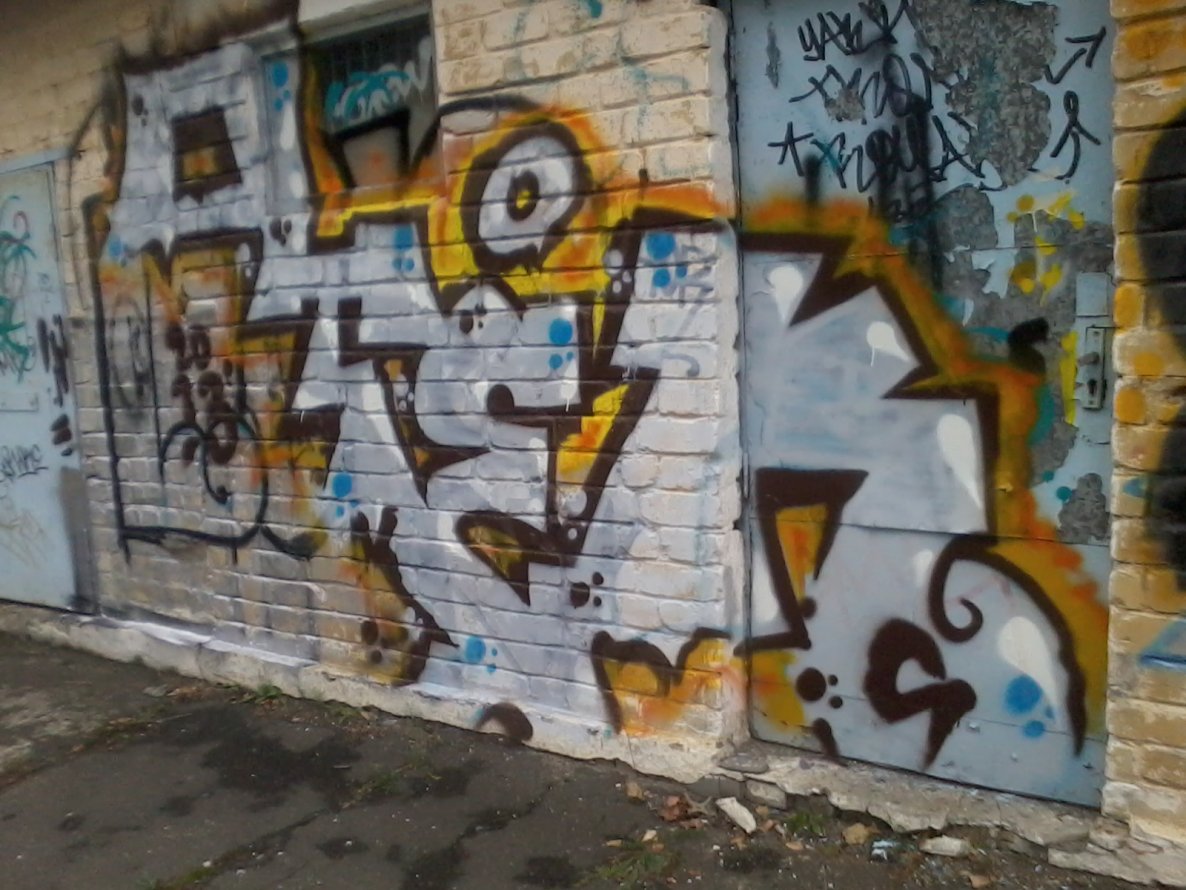 Graffiti Bombing - Photo by sket_oner - sketo, oteks, sket_oner (2013)