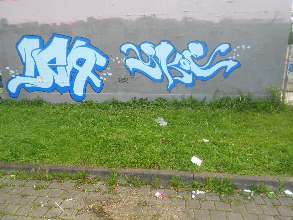 Graffiti Wall - Photo by skoe1