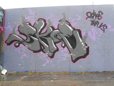 Graffiti Wall - Photo by skoe1