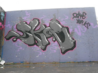 Graffiti Wall - Photo by skoe1