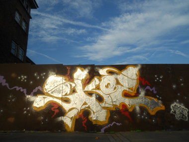 Graffiti Wall - Photo by skoe1
