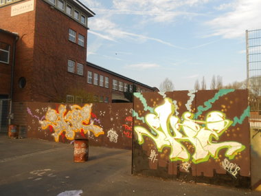 Graffiti Wall - Photo by skoe1