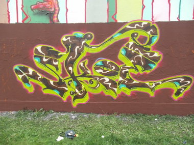 Graffiti Wall - Photo by skoe1