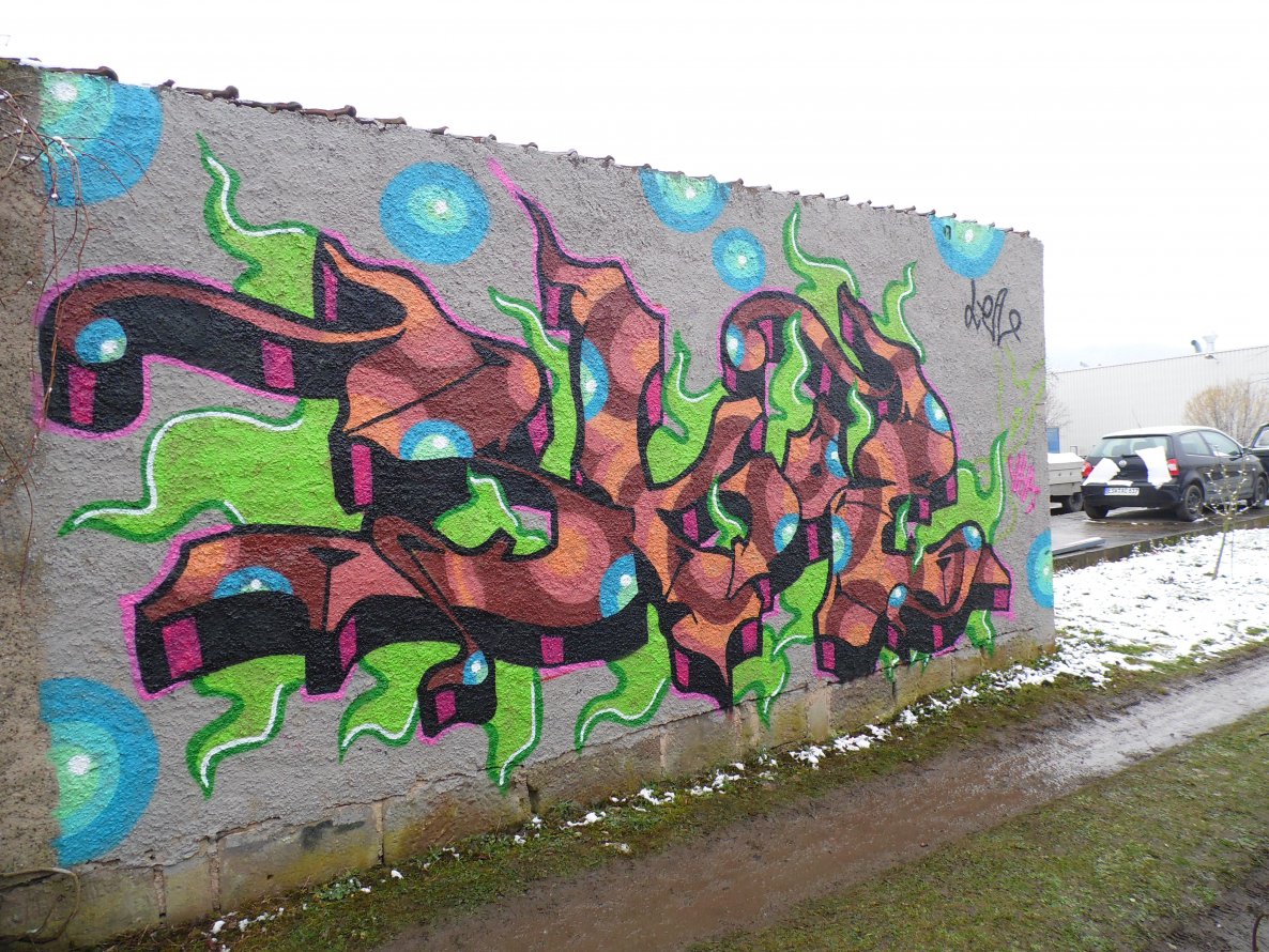 Graffiti Wall - Photo by skoe1 (2014)