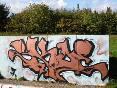 Graffiti Wall - Photo by skoe1 (2015)