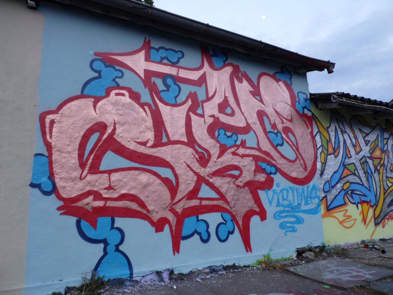 Graffiti Wall - Photo by skoe1