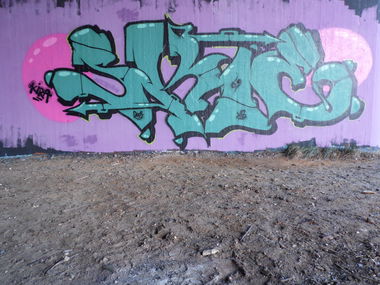 Graffiti Wall - Photo by skoe1