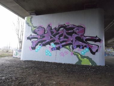 Graffiti Wall - Photo by skoe1