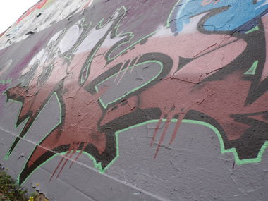 Graffiti Wall - Photo by skoe1