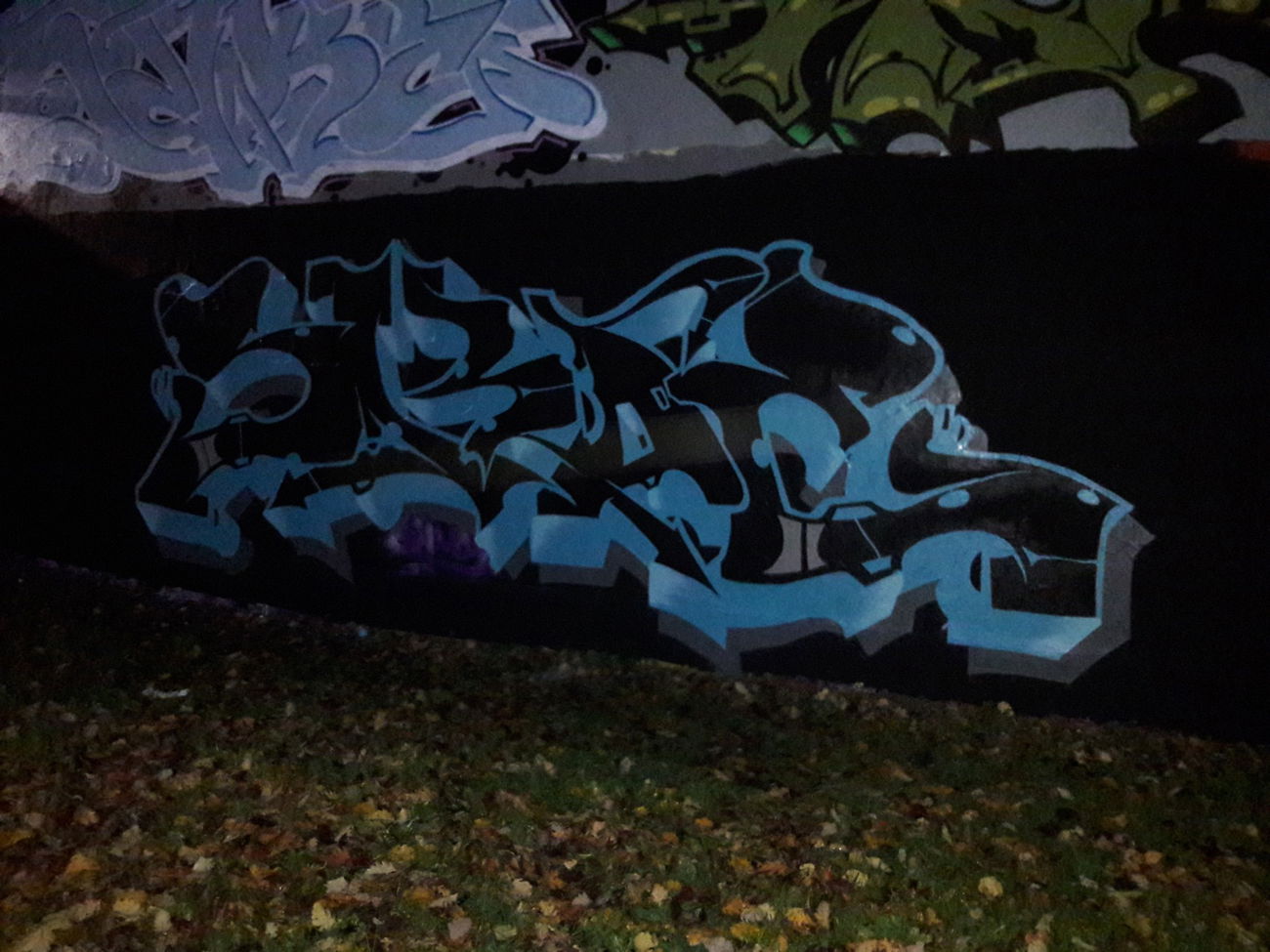 Graffiti Wall - Photo by skoe1