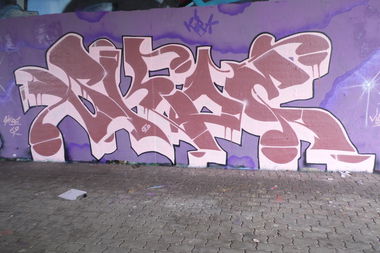 Graffiti Wall - Photo by skoe1