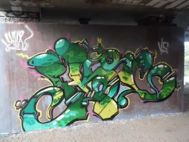 Graffiti Wall - Photo by skoe1