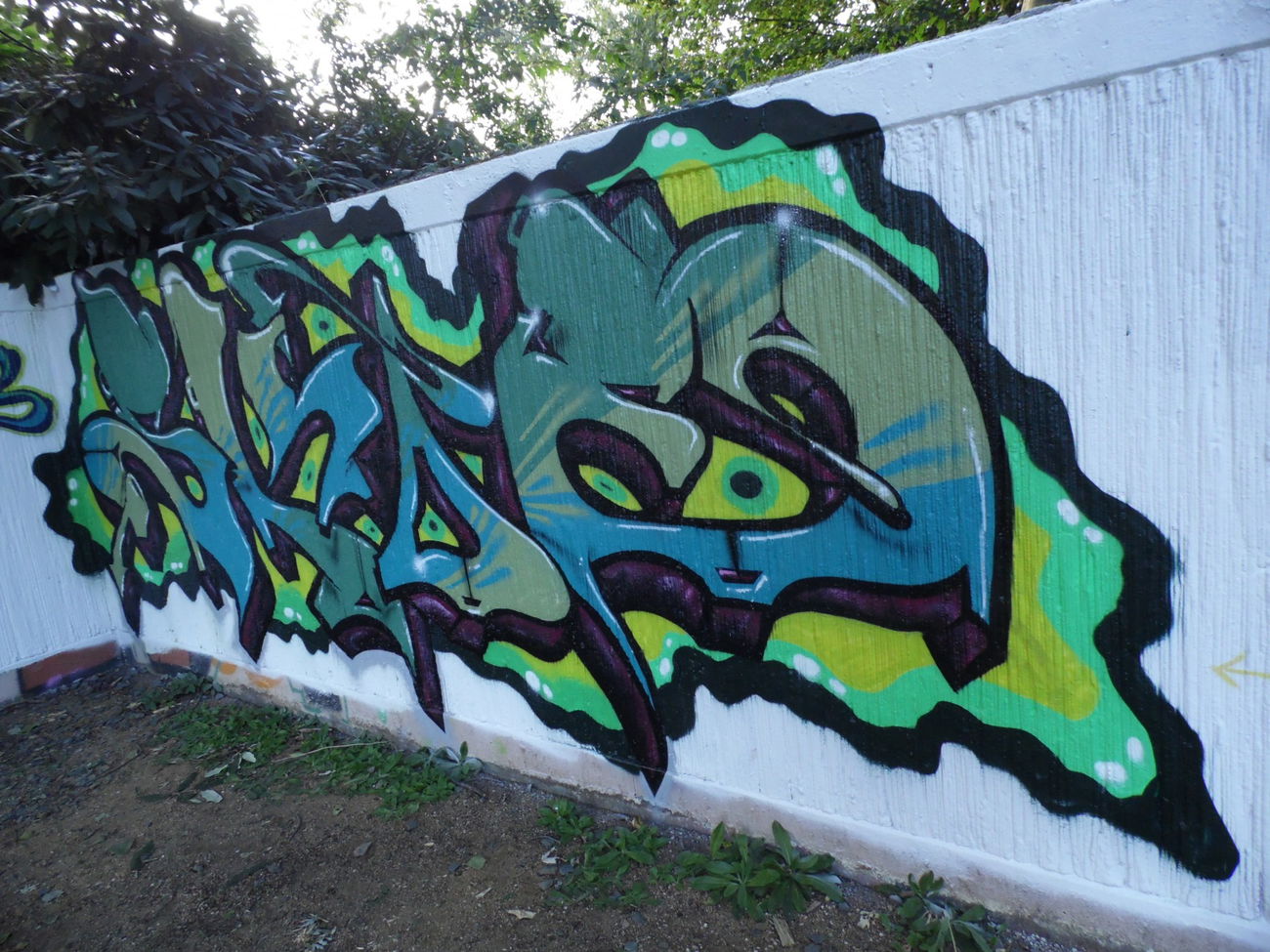 Graffiti Wall - Photo by skoe1 - geko, kls, badbreath (2016)