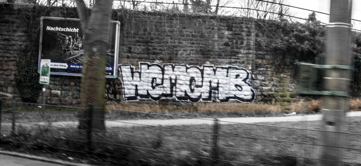 Graffiti Bombing in Dortmund - Photo by skordi - wcmcmb, wcmc, cmb