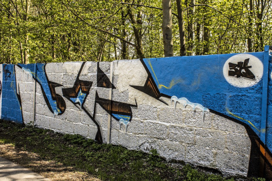 Graffiti Wall in Dortmund - Photo by skordi - 44, 3H, 3Hs (2013)