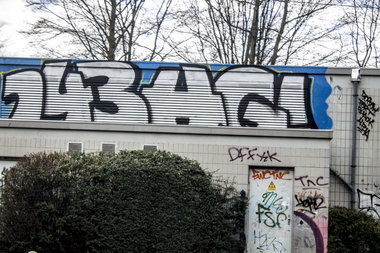 Graffiti Bombing in Dortmund - Photo by skordi - 44, 143, HG (2013)