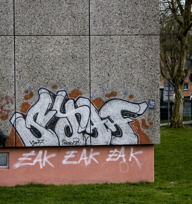 Graffiti Bombing in Dortmund - Photo by skordi - stah, hoe, 2007 (2007)
