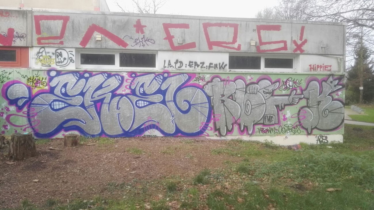 Graffiti Wall in Oldenburg - Photo by skroten - Ekel, Blok, FWC (2015)