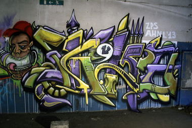 Graffiti Wall - Photo by skuha - skuha, ahnl, zps (2013)